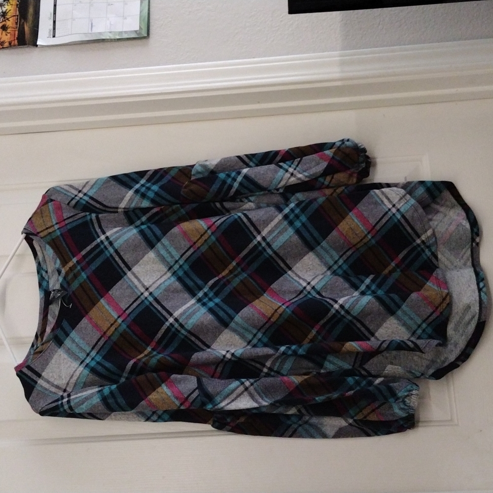 Plaid long sleeve tunic size s-m